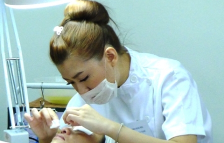 Certified Beauty Therapist and Aesthetician (BTaA)